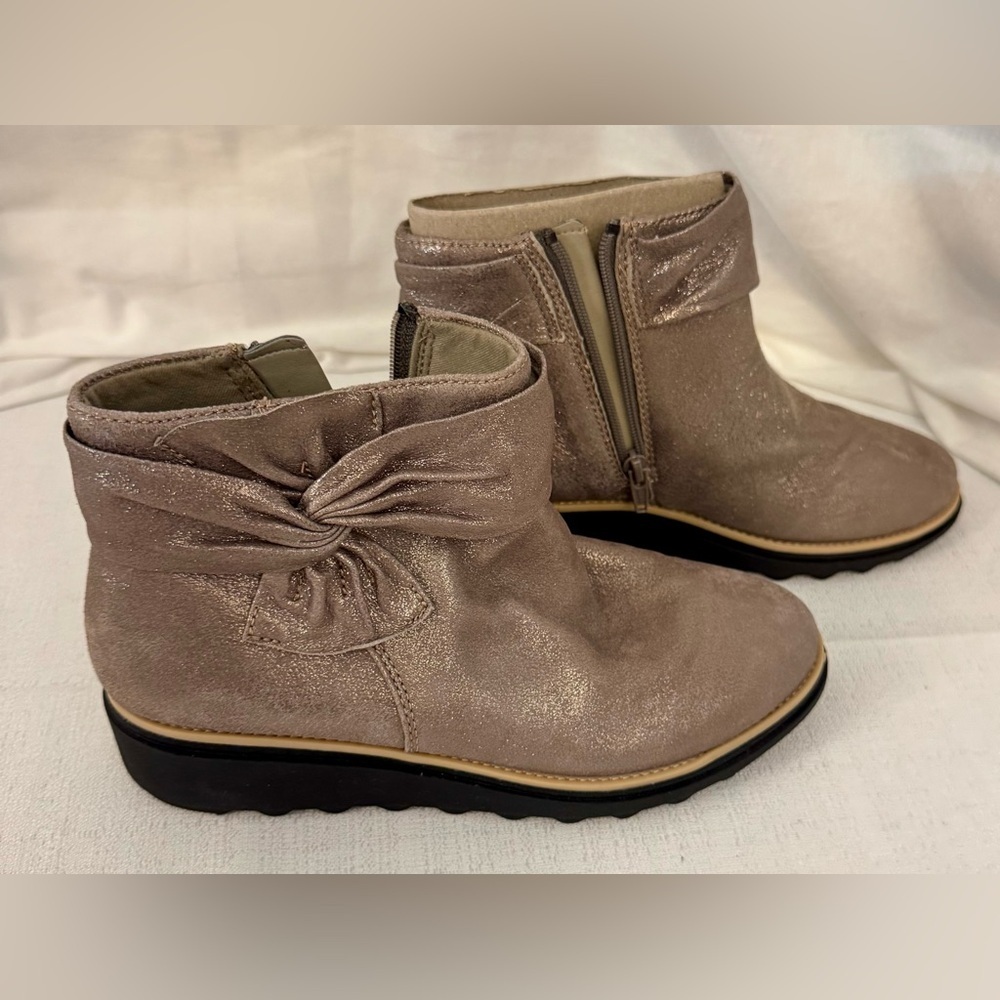 Clarks Collection Sharon Salon Pewter Metallic Ankle Boots (Size US 6.5M) - Picture 4 of 8